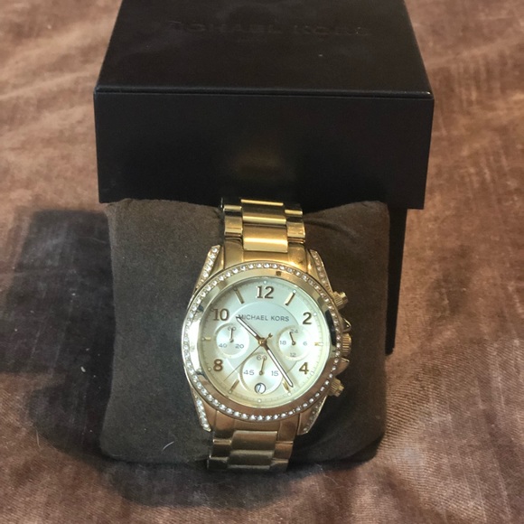 Michael Kors large boyfriend watch - Picture 2 of 3